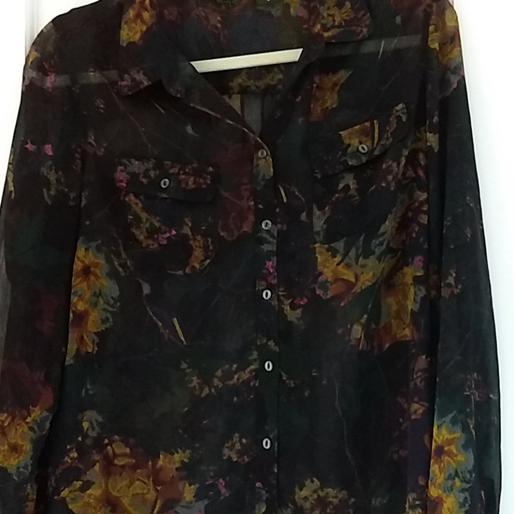 Sheer long sleeve Eddie Bauer shirt!